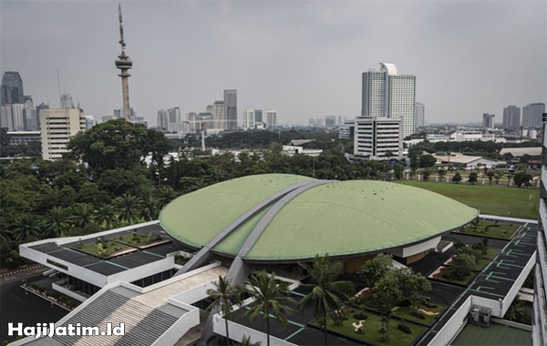 Ternyata-Begini-Riwayat-Singkat-Gedung-DPR-RI